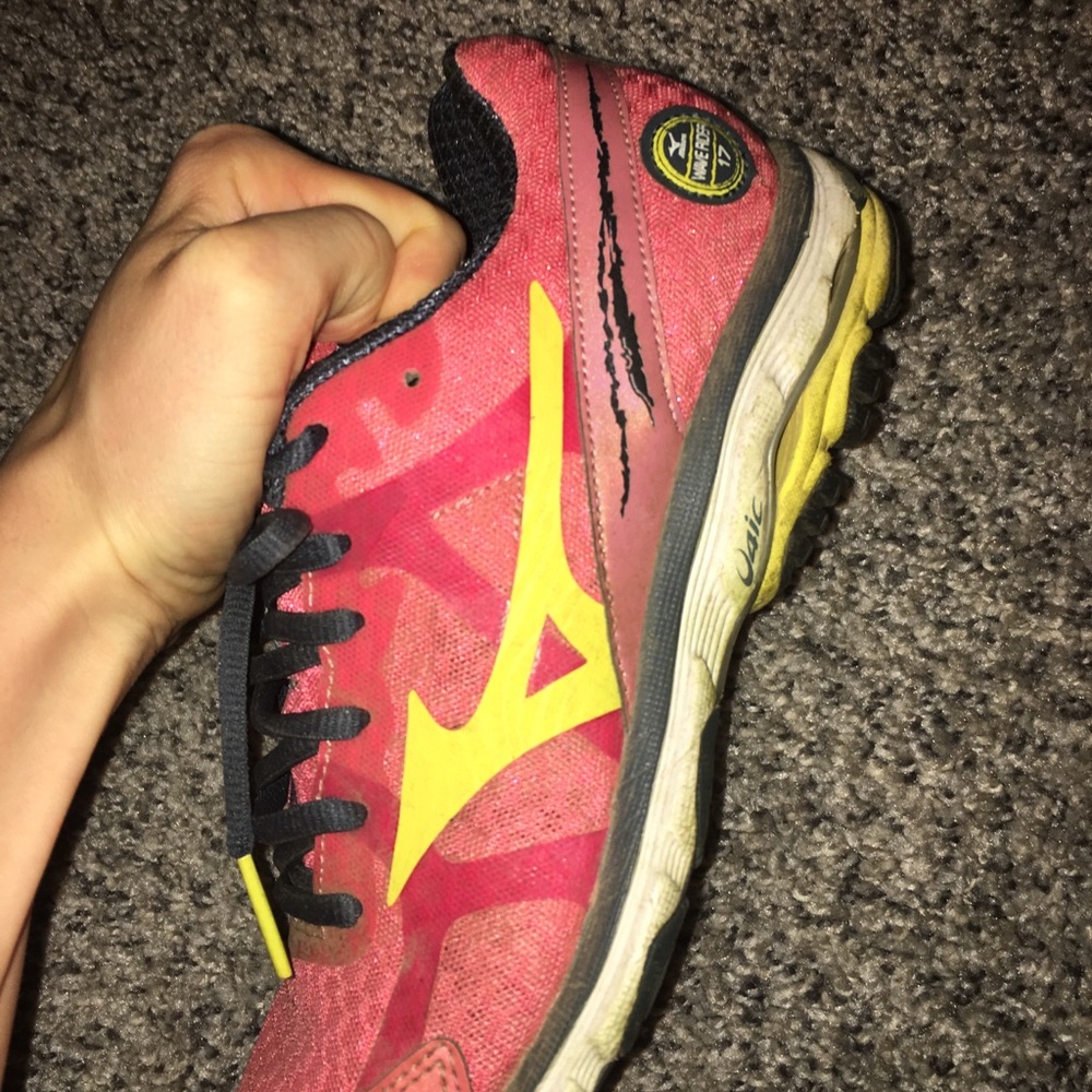Mizuno wave rider